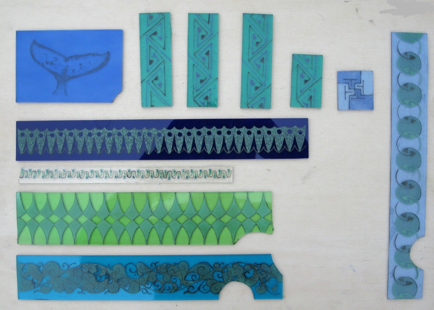 Glas-in-loodpaneel met bultruggen uit het atelier